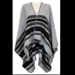 Women's gray cape-scarf